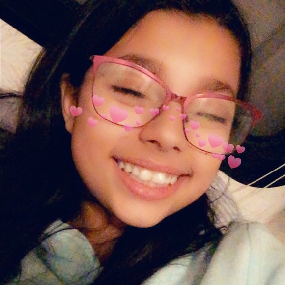 Meet your Posher, Makya - Picture 1 of 1